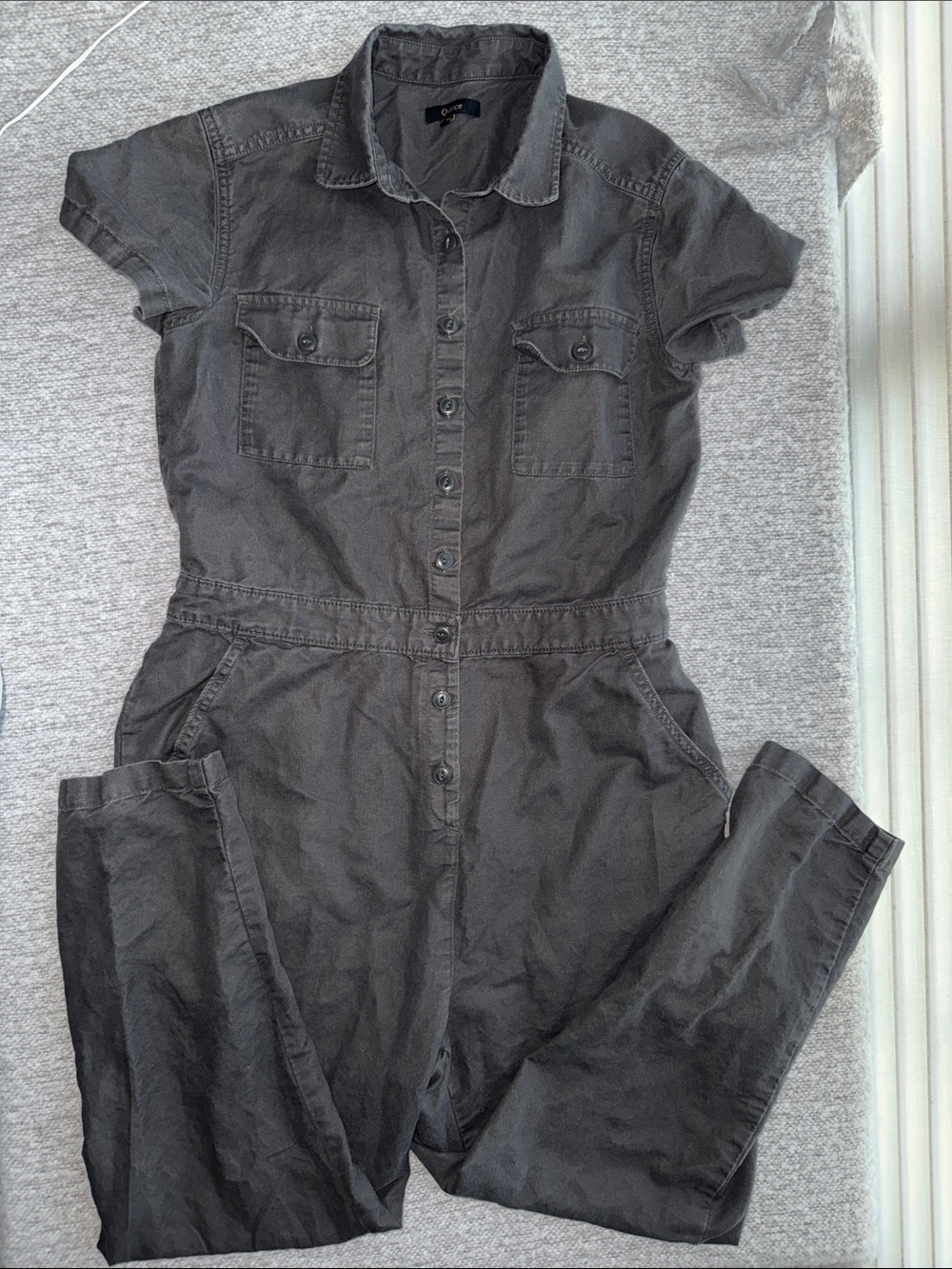 Quince Women’s Short-Sleeve Button-Front Jumpsuit — Charcoal Size M